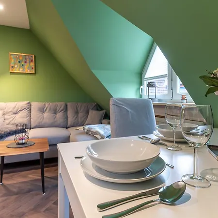 Charming Apartment *